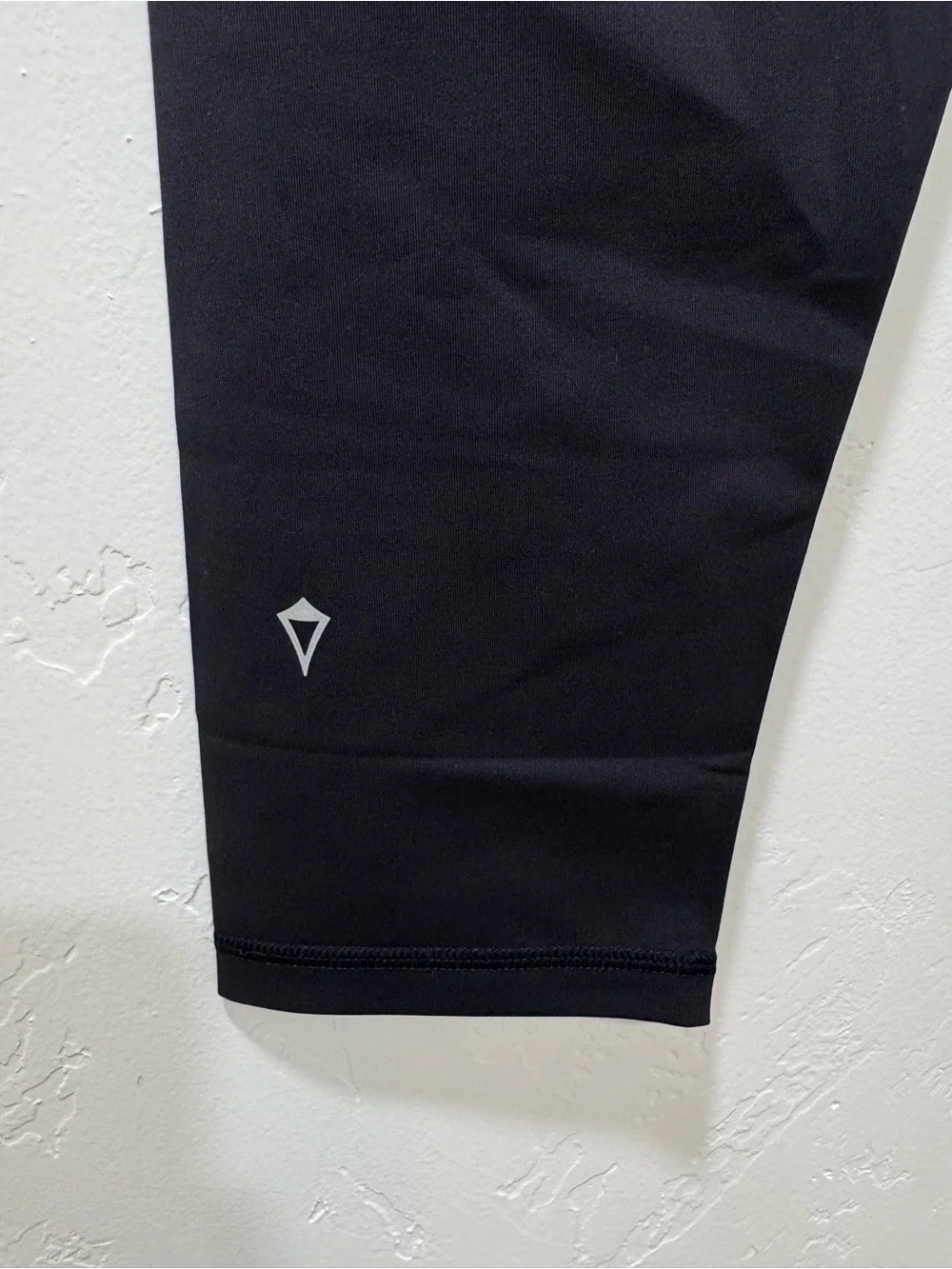 NWT Ivivva by Lululemon Kids Girls 14 Rhythmic Crop Pant *Luxtreme Black